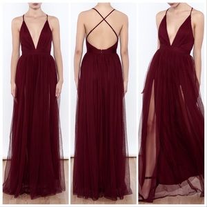 LUXXEL Wine Tulle Deep V Gown Size Medium